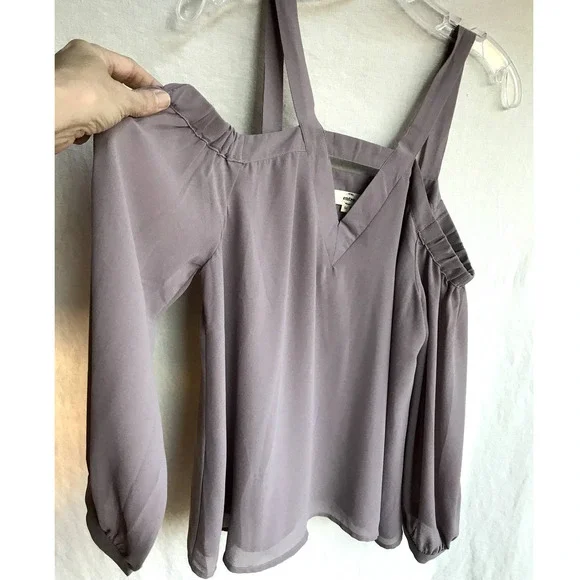 Entro Lilac Taupe Off the Shoulder Blouse - Picture 4 of 7